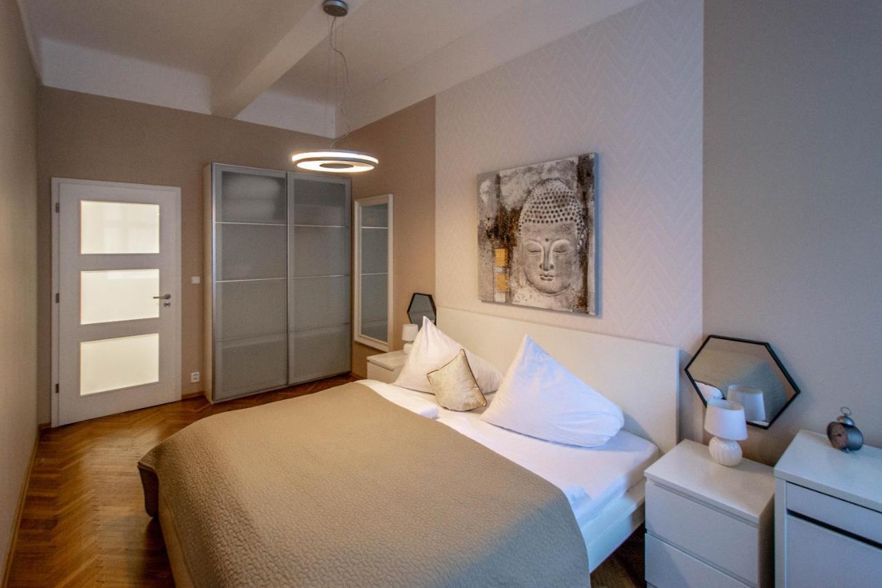 Design Apartment By Ruterra Praga Esterno foto