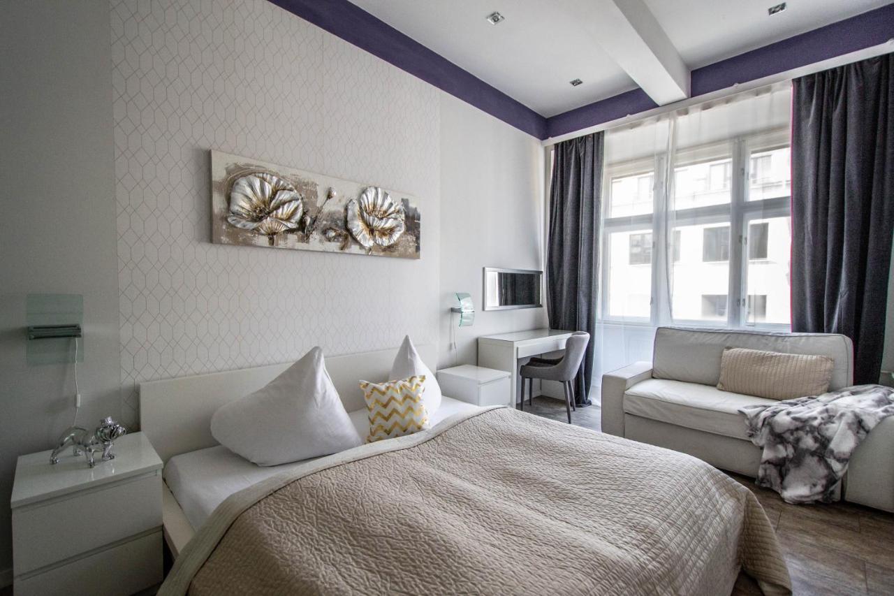 Design Apartment By Ruterra Praga Esterno foto